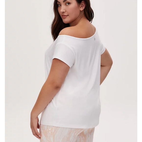 Off the Shoulder Active Top - Picture 2 of 7